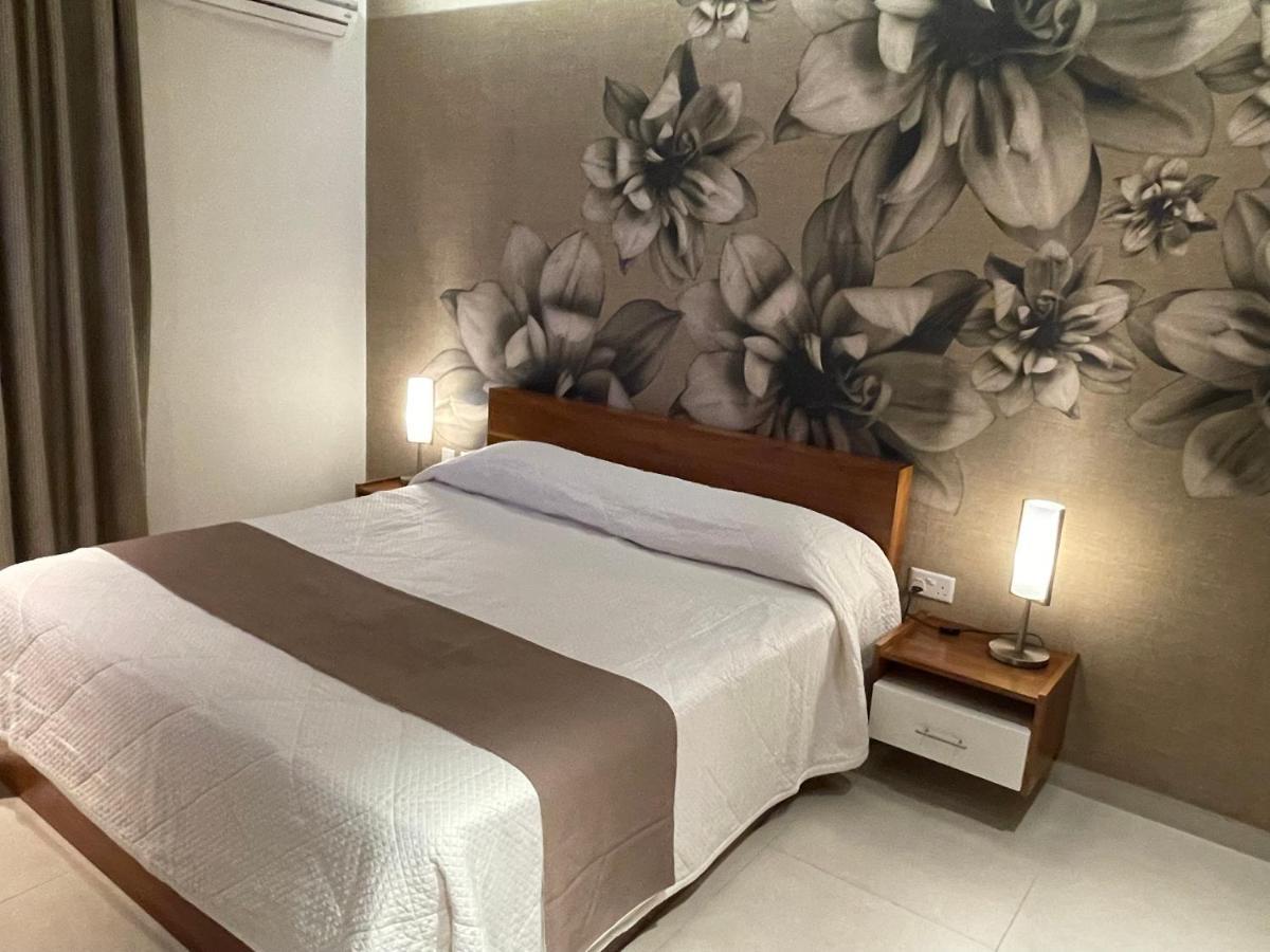 Deluxe Apartment With Pool In The Heart Of St Pauls Bay 세인트폴스베이 외부 사진
