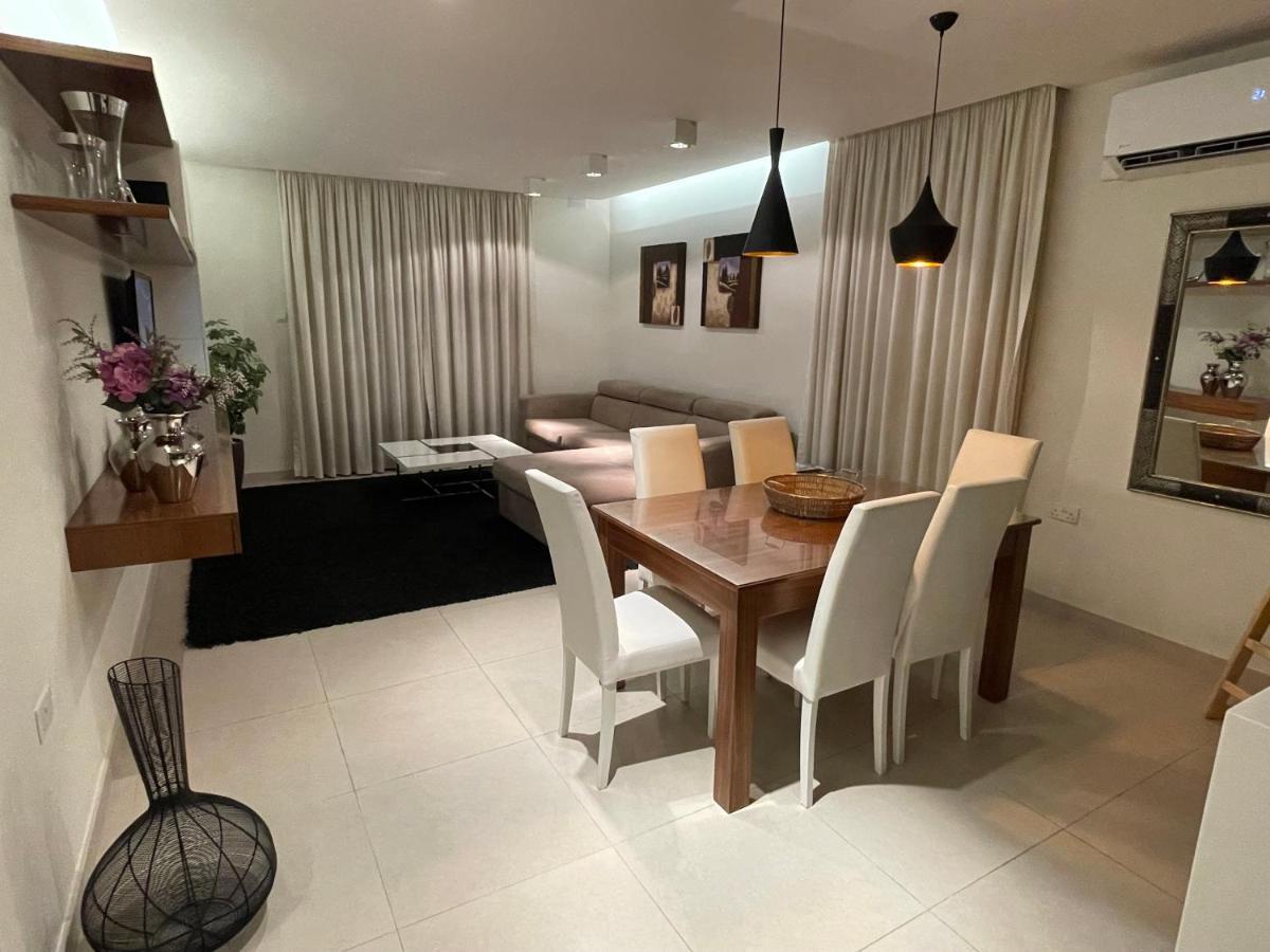 Deluxe Apartment With Pool In The Heart Of St Pauls Bay 세인트폴스베이 외부 사진