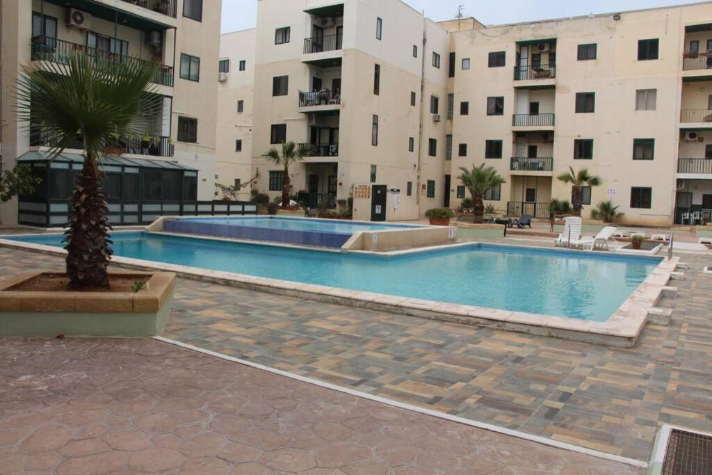 Deluxe Apartment With Pool In The Heart Of St Pauls Bay 세인트폴스베이 외부 사진